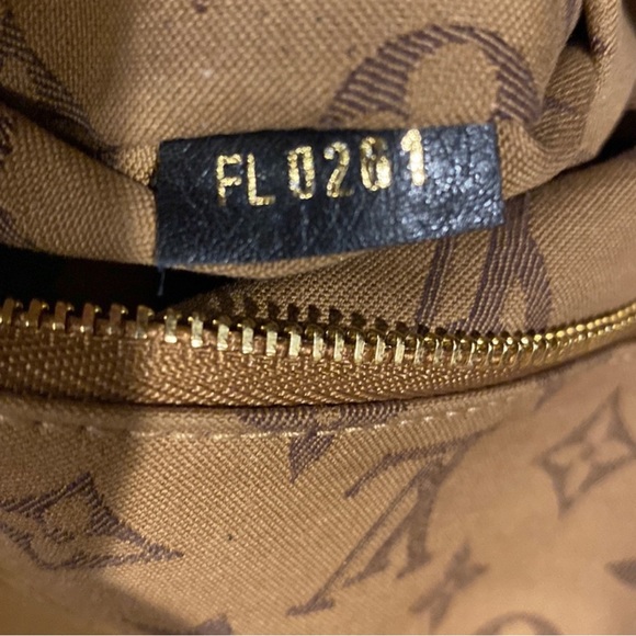 Louis Vuitton Cruiser PM - Picture 13 of 16